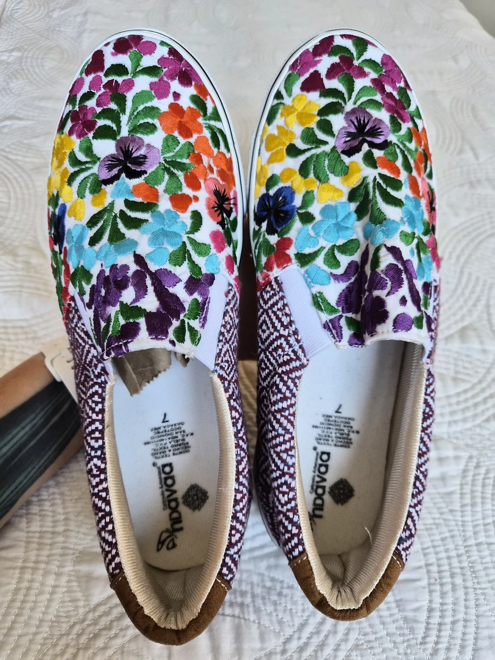LIKE NEW Ndavaa Embroidered Floral Slip-On Sneakers - Multicolor Mens 8